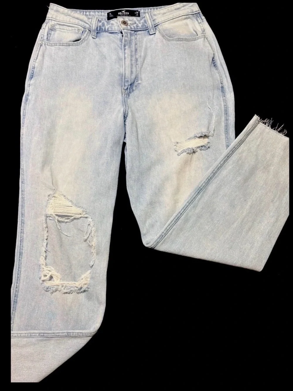 Hollister Light Wash Ultra High-Rise Mom Jeans - Picture 4 of 6